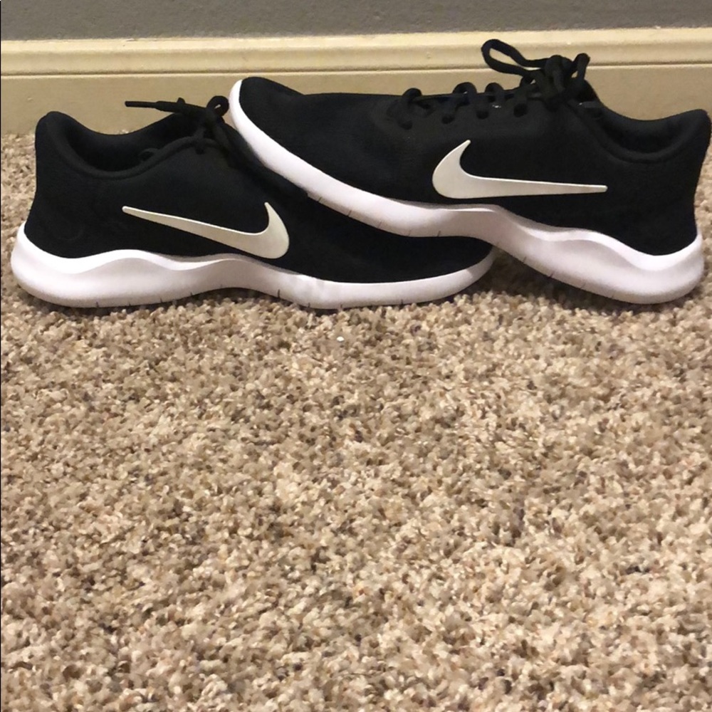 Black Nike shoes